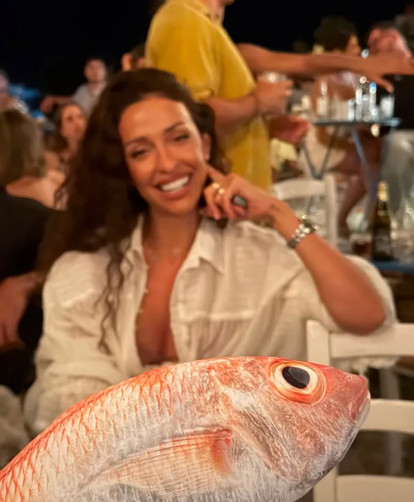 https://www.instagram.com/foureira/