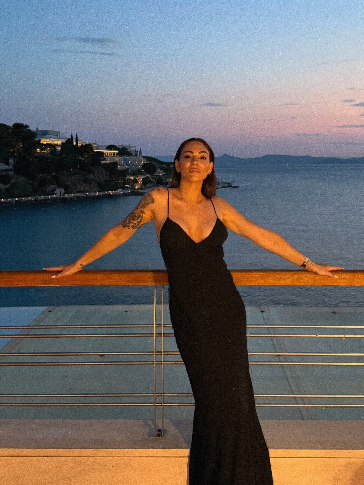 Ο γιος της Ευρυδίκης Βαλαβάνη φόρεσε cowboy μπότες και κάνει τα πρώτα του βήματα