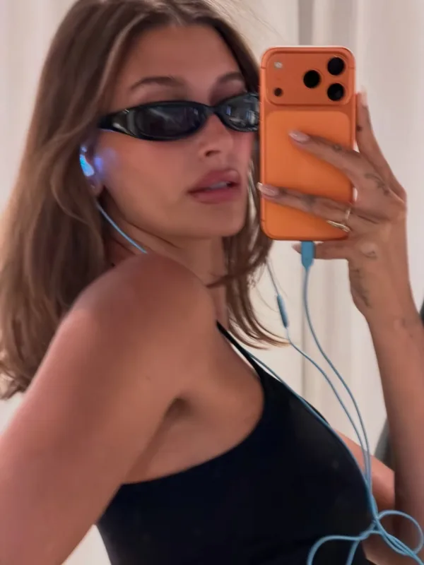 https://www.instagram.com/haileybieber/