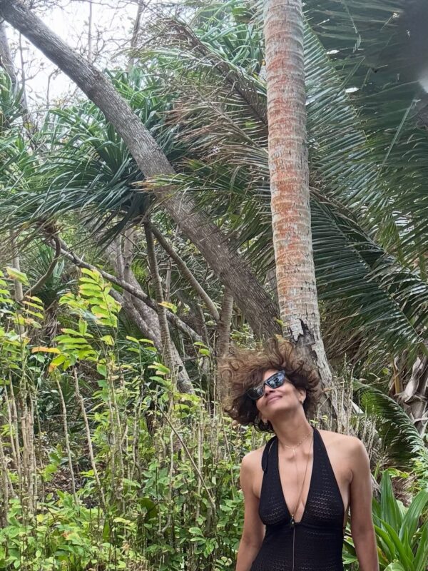 https://www.instagram.com/halleberry/