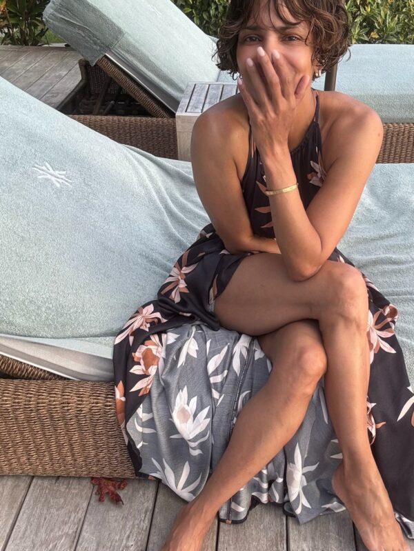 https://www.instagram.com/halleberry/