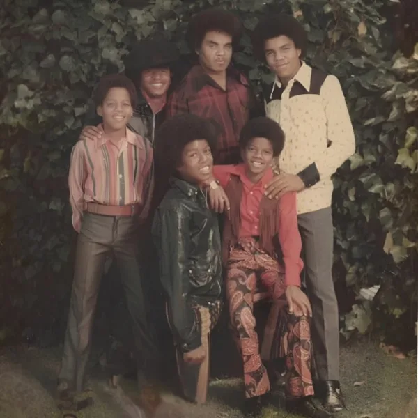 https://www.instagram.com/thejacksons/