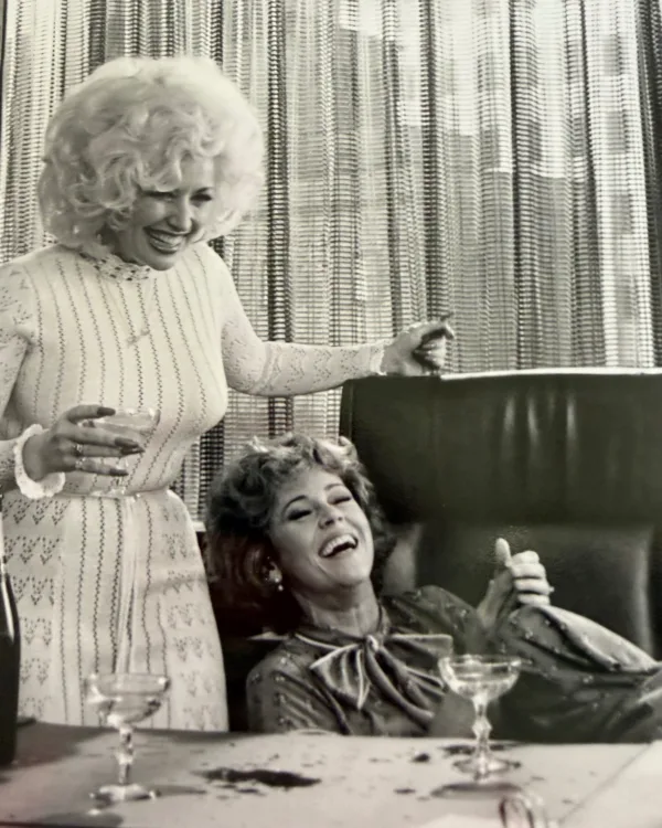 https://www.instagram.com/janefonda/
