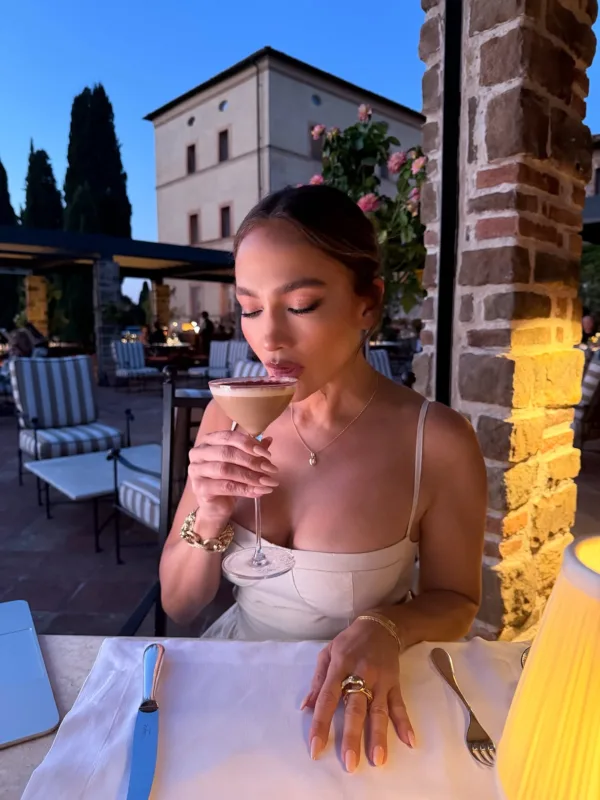 https://www.instagram.com/jlo/