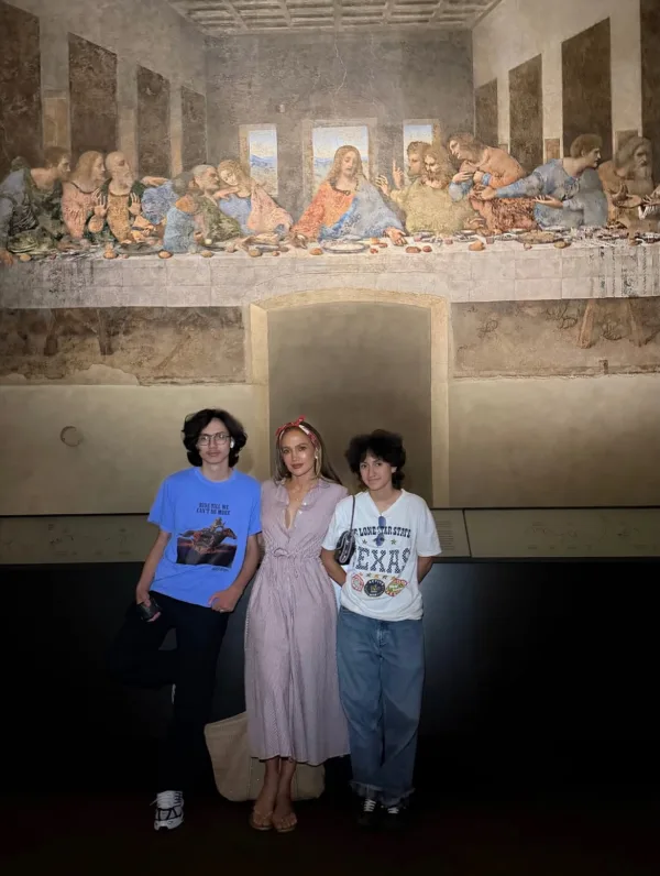 https://www.instagram.com/jlo/