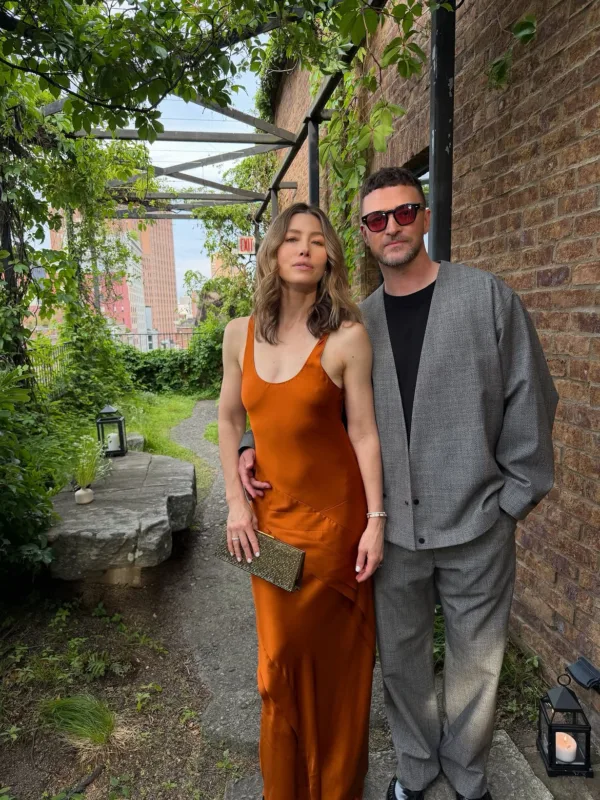 https://www.instagram.com/justintimberlake/
