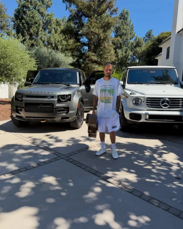 https://www.instagram.com/lilbieber/