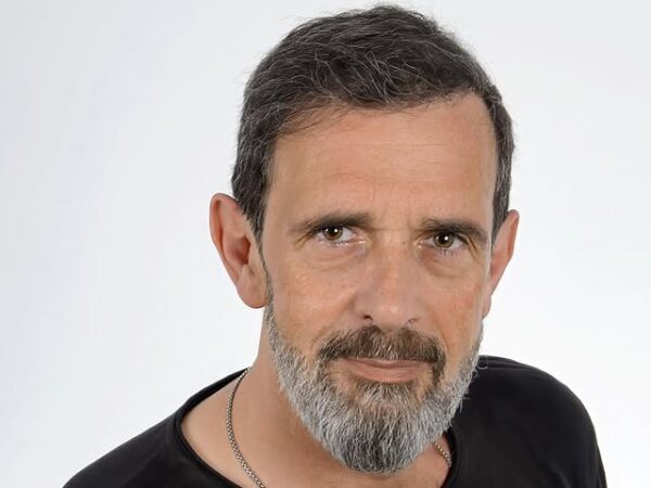 3 σειρές, 1 πρωταγωνιστής! Η νέα τηλεοπτική σεζόν ανήκει στον Λεωνίδα Κακούρη