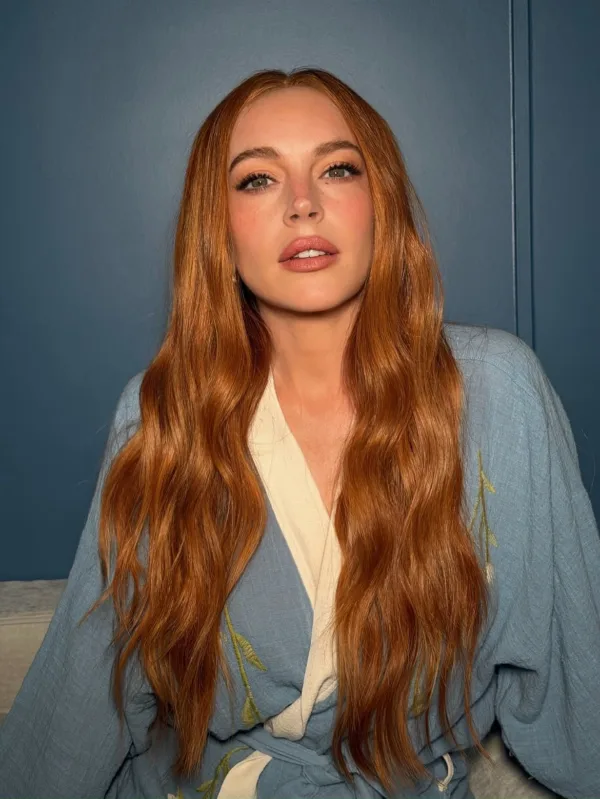 https://www.instagram.com/lindsaylohan/
