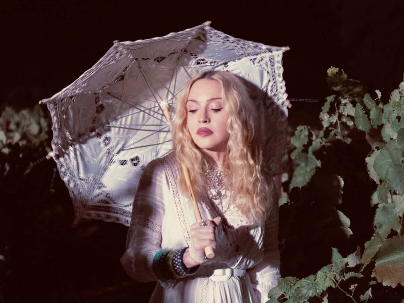 Όλο το ελληνικό καλοκαίρι της Madonna σε ένα βίντεο