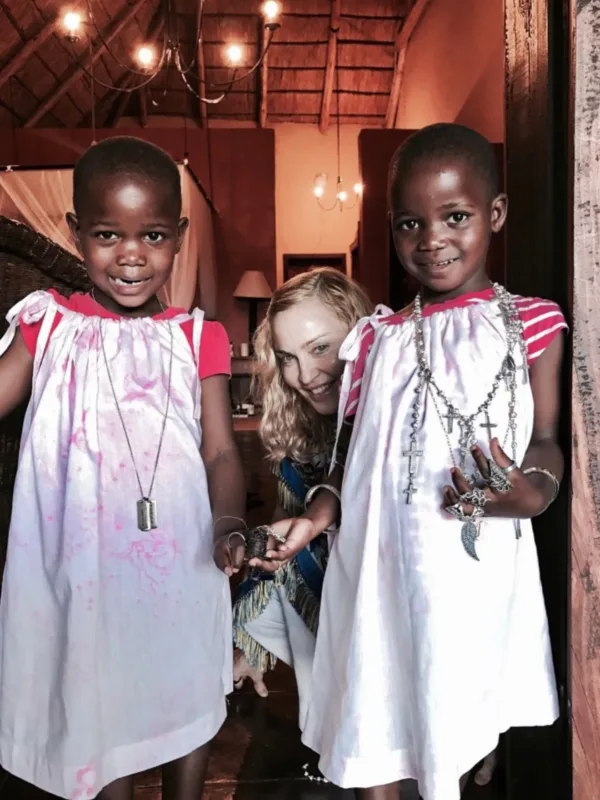 https://www.instagram.com/madonna/