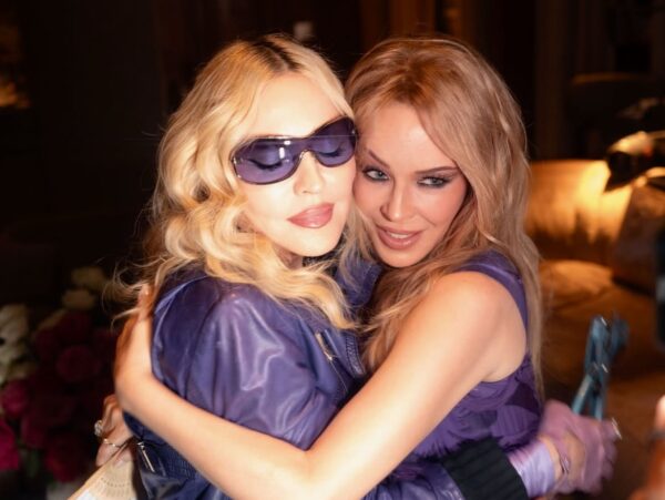 Madonna x Kylie Minogue: Η εμφάνιση-έκπληξη που αποθεώθηκε στο WorldPride Amsterdam