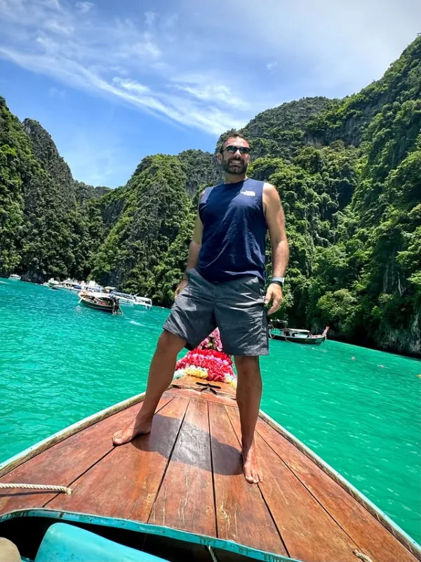 https://www.instagram.com/michalis_marinos_official