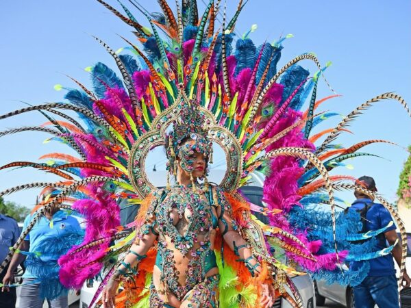 Rihanna: Η εντυπωσιακή εμφάνιση στο Crop Over Festival στα Barbados
