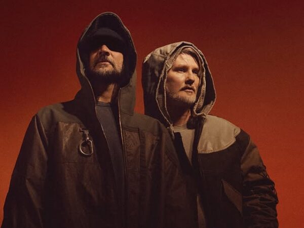 Röyksopp x Banksy: Το βινύλιο που πουλήθηκε 3.720 λίρες και 3 hits για την playlist σου