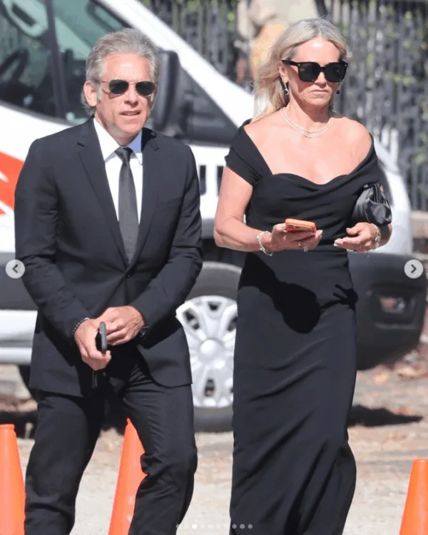 https://www.instagram.com/pagesix/