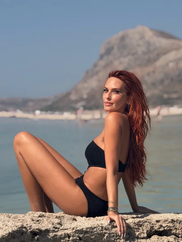 https://www.instagram.com/sissychristidou/