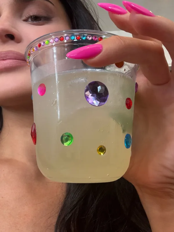 https://www.instagram.com/kyliejenner/