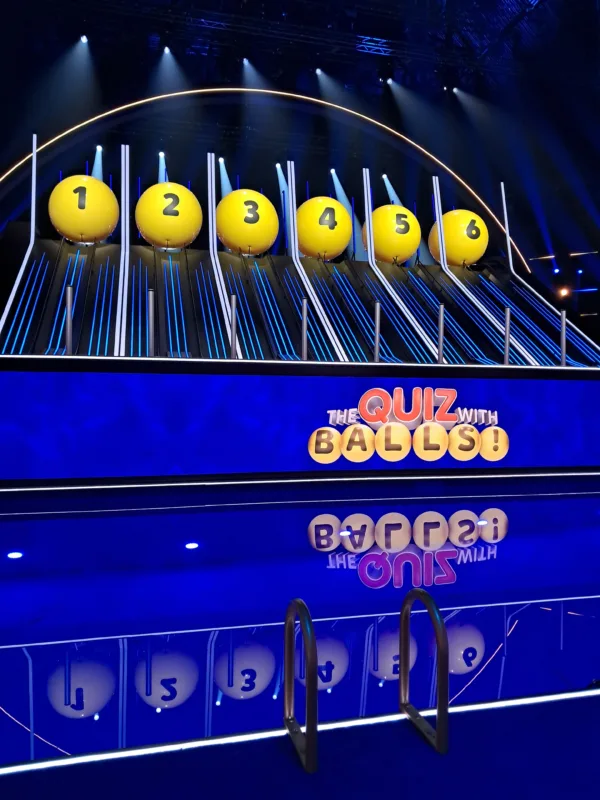 STUDIO_ THE QUIZ WITH BALLS! (1)