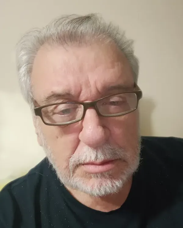 https://www.instagram.com/tasos_chalkias_official/