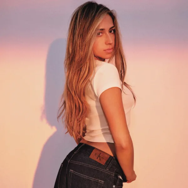 https://www.instagram.com/tatemcrae/