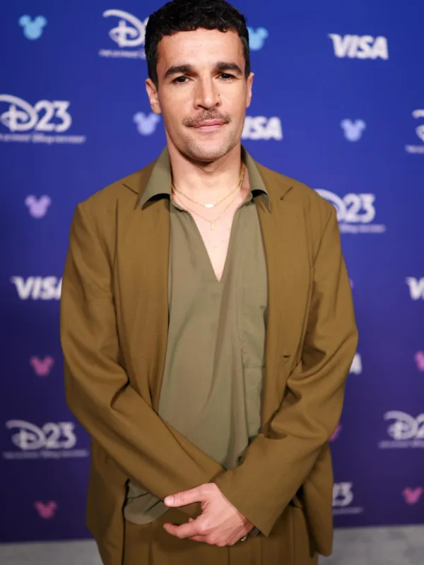 Ο ηθοποιός Adam Scott στο D23 Expo, όπου αποκαλύφθηκε το νέο cast των X-Men για το MCU.
