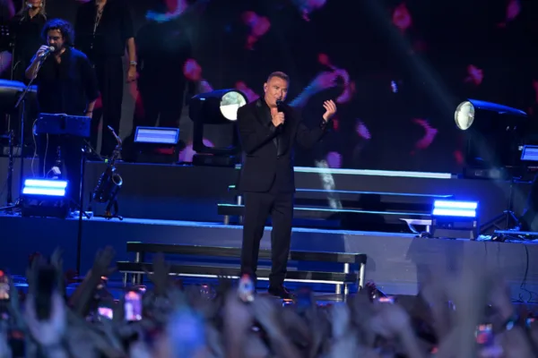 30_xronia_sinaylia_antonis_remos