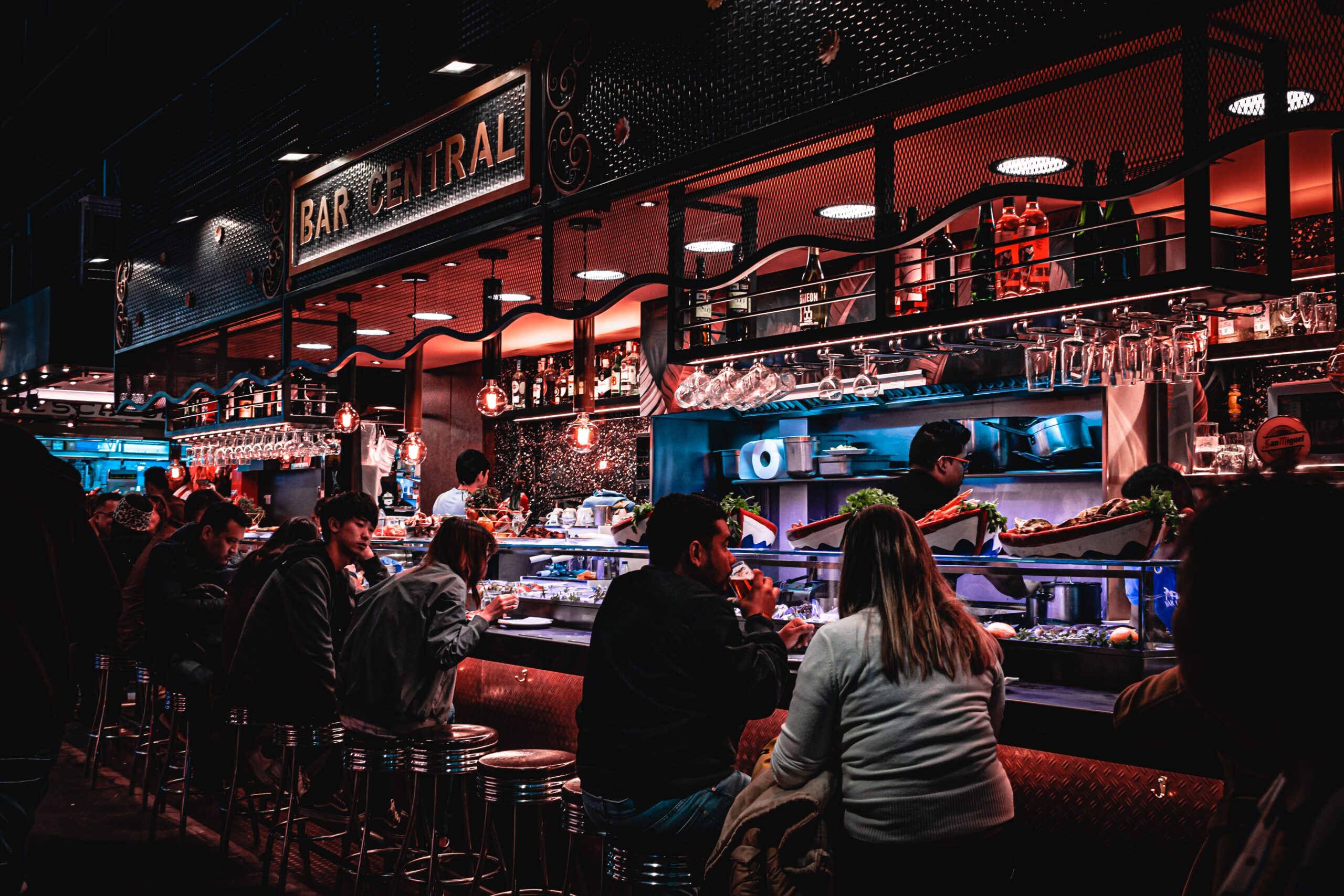Τα 6 bar στην Αθήνα που θα πίνουμε τα cocktails μας τώρα που γυρίσαμε