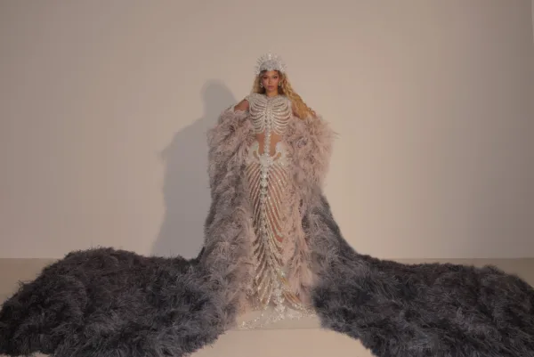 https://www.instagram.com/beyonce/