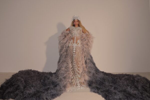 https://www.instagram.com/beyonce/