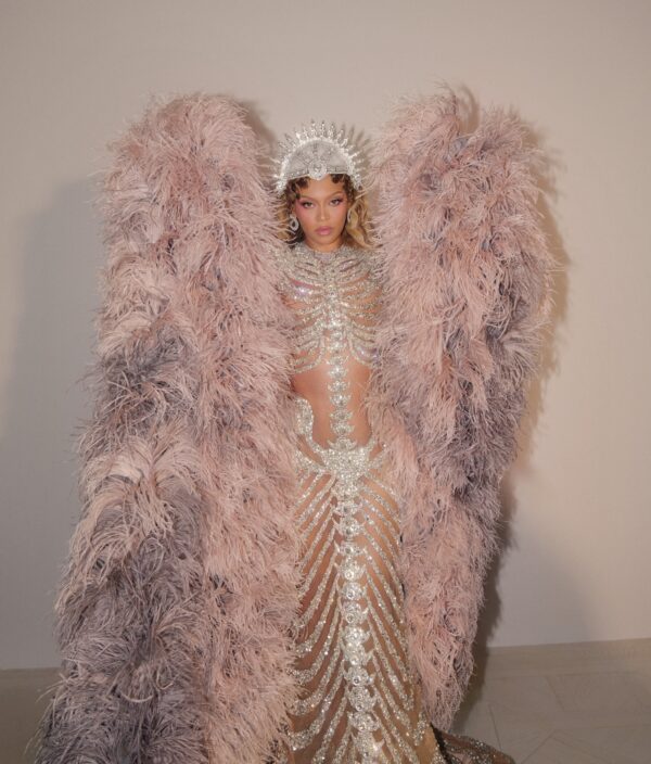 https://www.instagram.com/beyonce/
