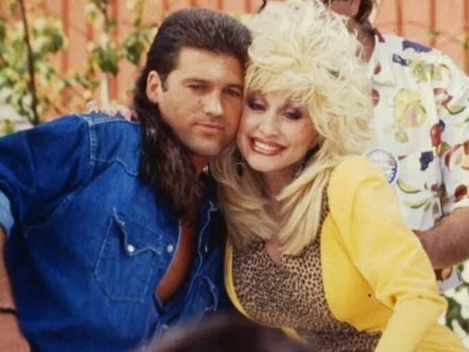 Billy Ray Cyrus: Δες την επιστολή που του είχε στείλει η Dolly Parton