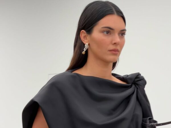 Bottega Veneta SS27: Η κίνηση ως απόλυτη πρωταγωνίστρια στη νέα συλλογή του οίκου