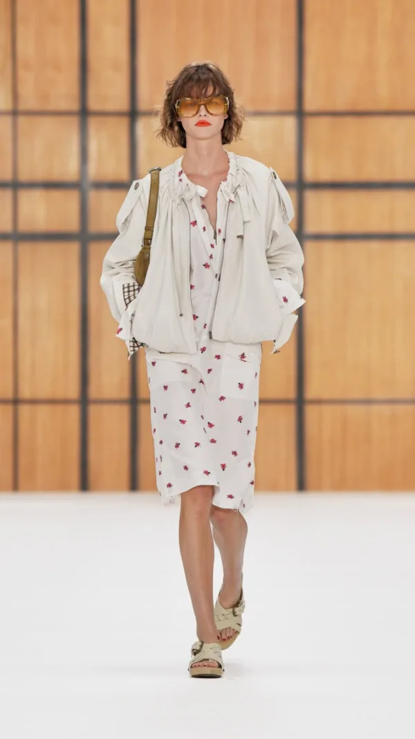 https://www.instagram.com/burberry/