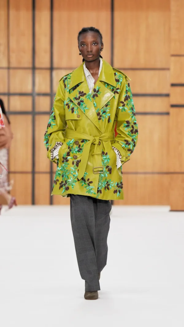 https://www.instagram.com/burberry/