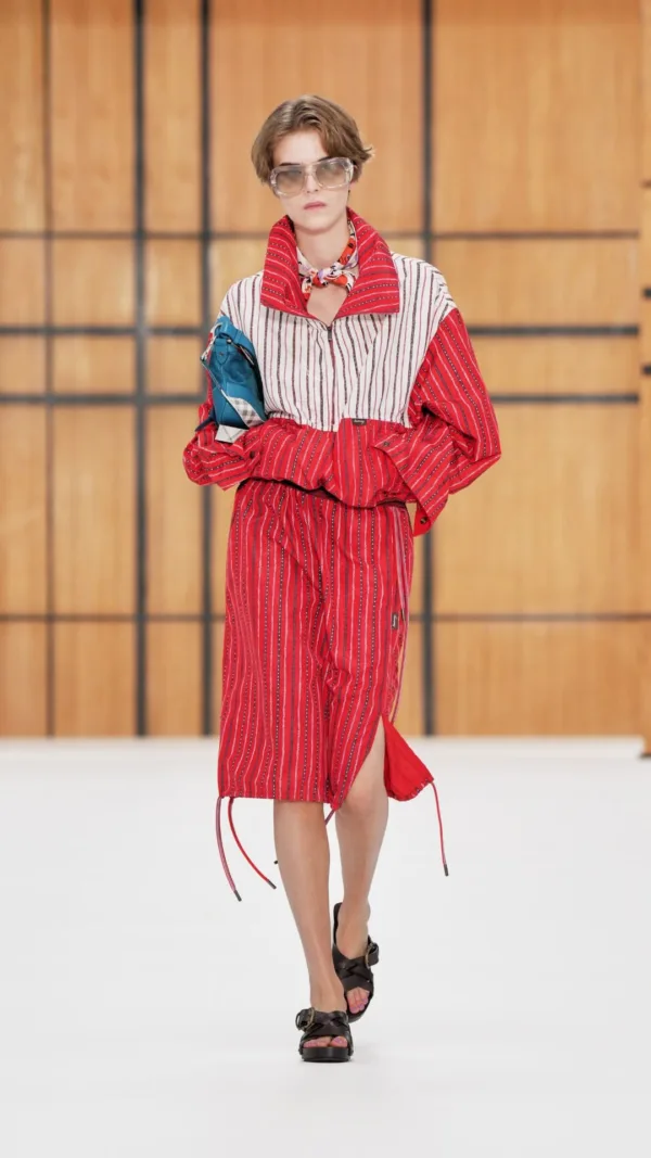 https://www.instagram.com/burberry/