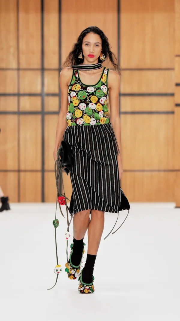 https://www.instagram.com/burberry/