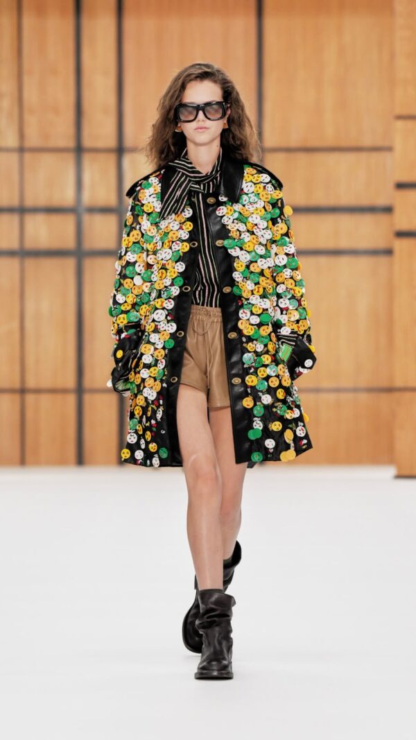 https://www.instagram.com/burberry/