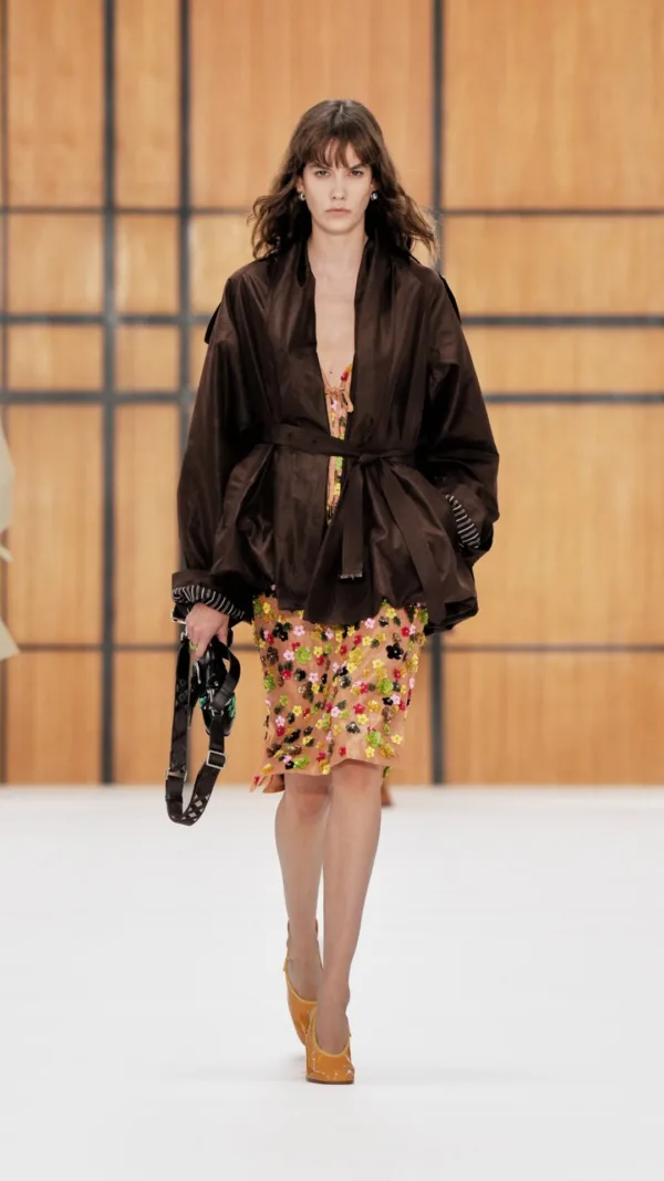 https://www.instagram.com/burberry/