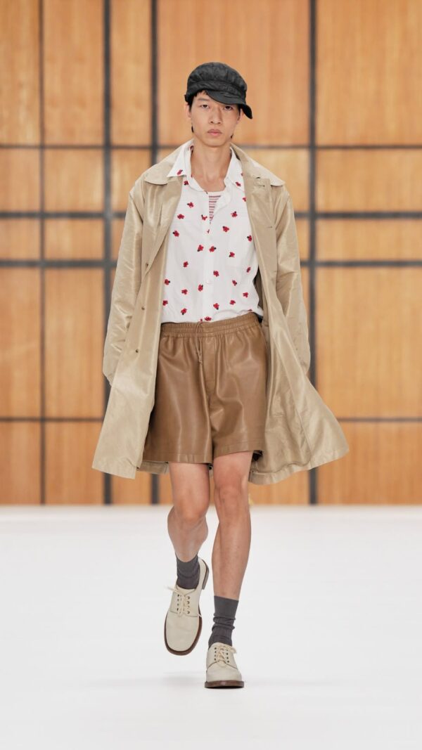 https://www.instagram.com/burberry/