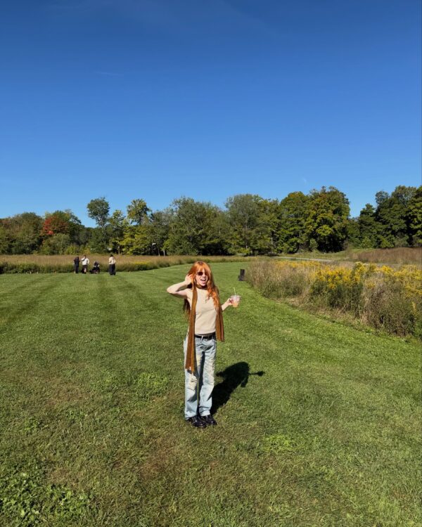 https://www.instagram.com/carlyraejepsen/