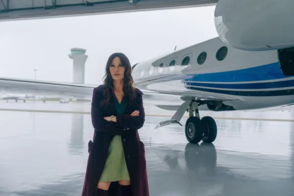 https://www.instagram.com/catherinezetajones/
