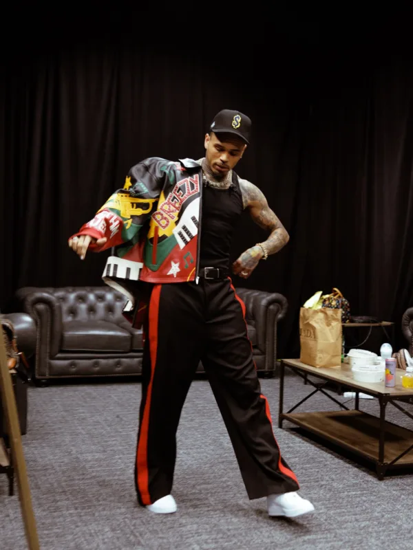 https://www.instagram.com/chrisbrownofficial/