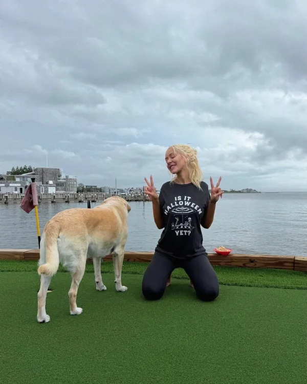 https://www.instagram.com/xtina/