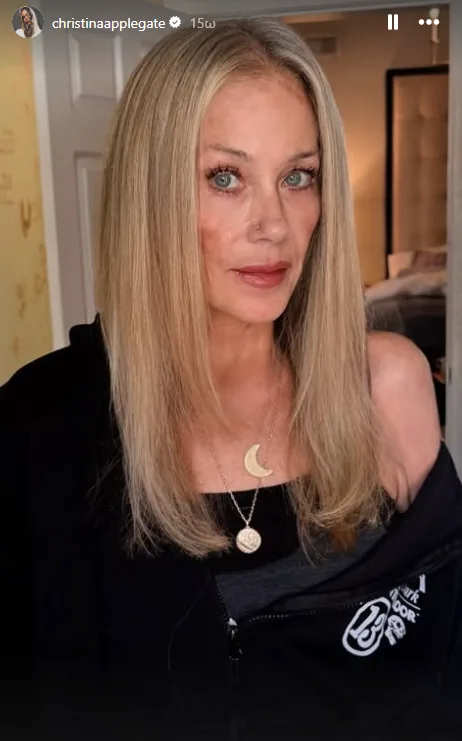 https://www.instagram.com/christinaapplegate