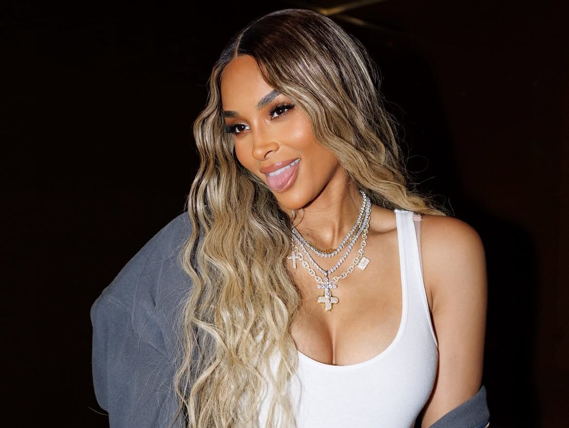 Ciara: Η 9χρονη κόρη της «κατάλαβε» την εγκυμοσύνη της πριν την ίδια