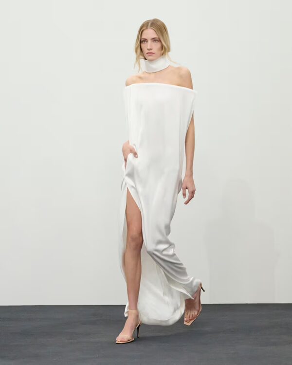 courreges.com