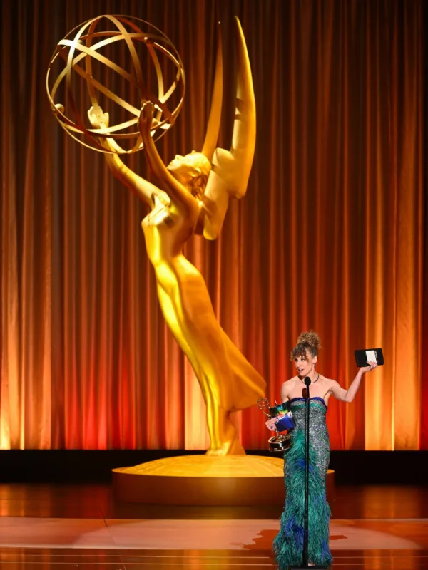 https://www.instagram.com/televisionacad/