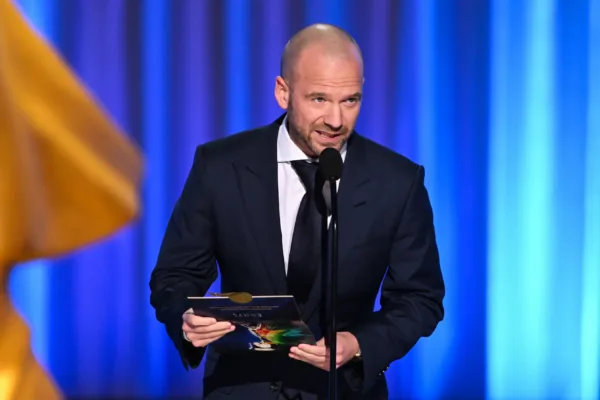 https://www.instagram.com/televisionacad/