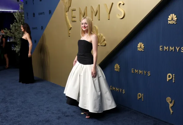 dakota_fanning_vraveia_emmy